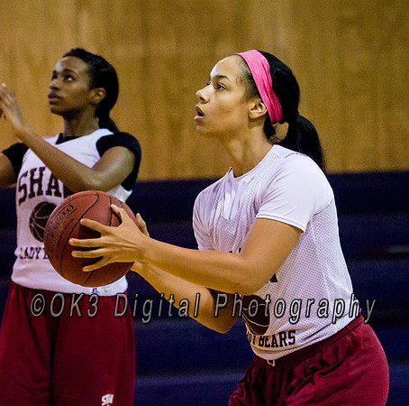 Olen C. Kelley III's coverage of the Garnet and White benefit scrimmage basketball game