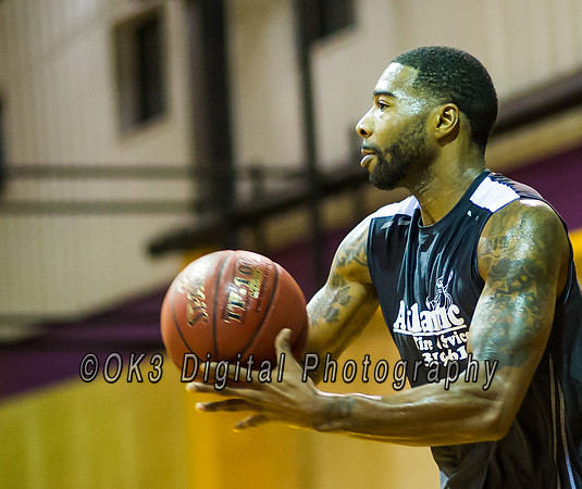 Olen C. Kelley III's coverage of the Garnet and White benefit scrimmage basketball game