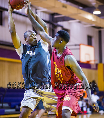 Olen C. Kelley III's coverage of the Garnet and White benefit scrimmage basketball game