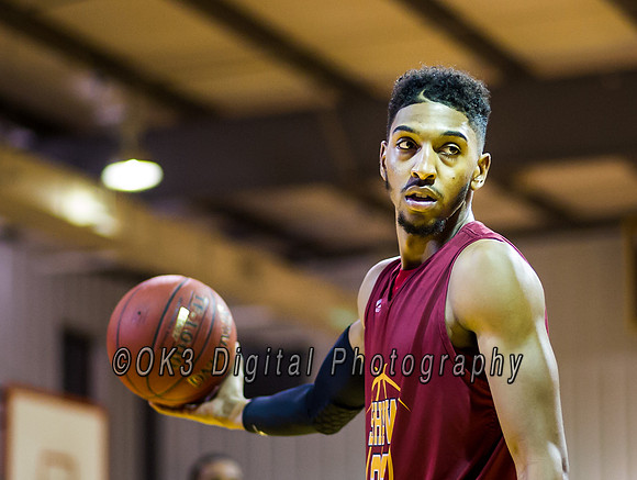 Olen C. Kelley III's coverage of the Garnet and White benefit scrimmage basketball game