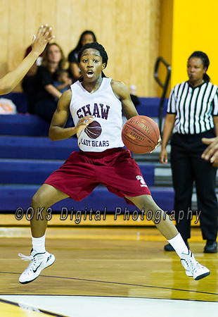 Olen C. Kelley III's coverage of the Garnet and White benefit scrimmage basketball game