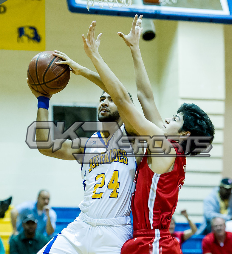 Olen C. Kelley III's coverage of the Samuel Clemens vs Lee boys basketball game