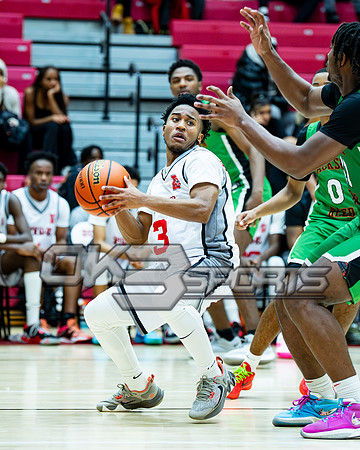 OK3Sports coverage of the high school boys basketball scrimmage game featuring Dunbar Crimson Tide and the Jackson-Reed Tigers