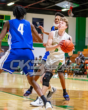 OK3Sports coverage of the high school basketball game featuring the Summerville Green Waves and R.B. Stall Warriors